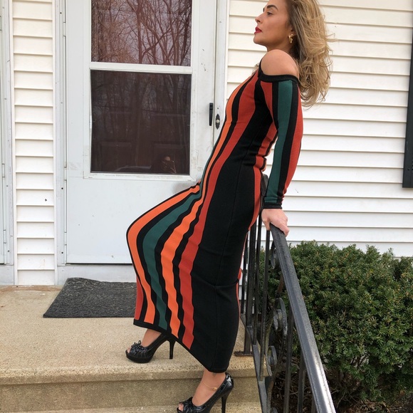 Dress - Picture 3 of 4